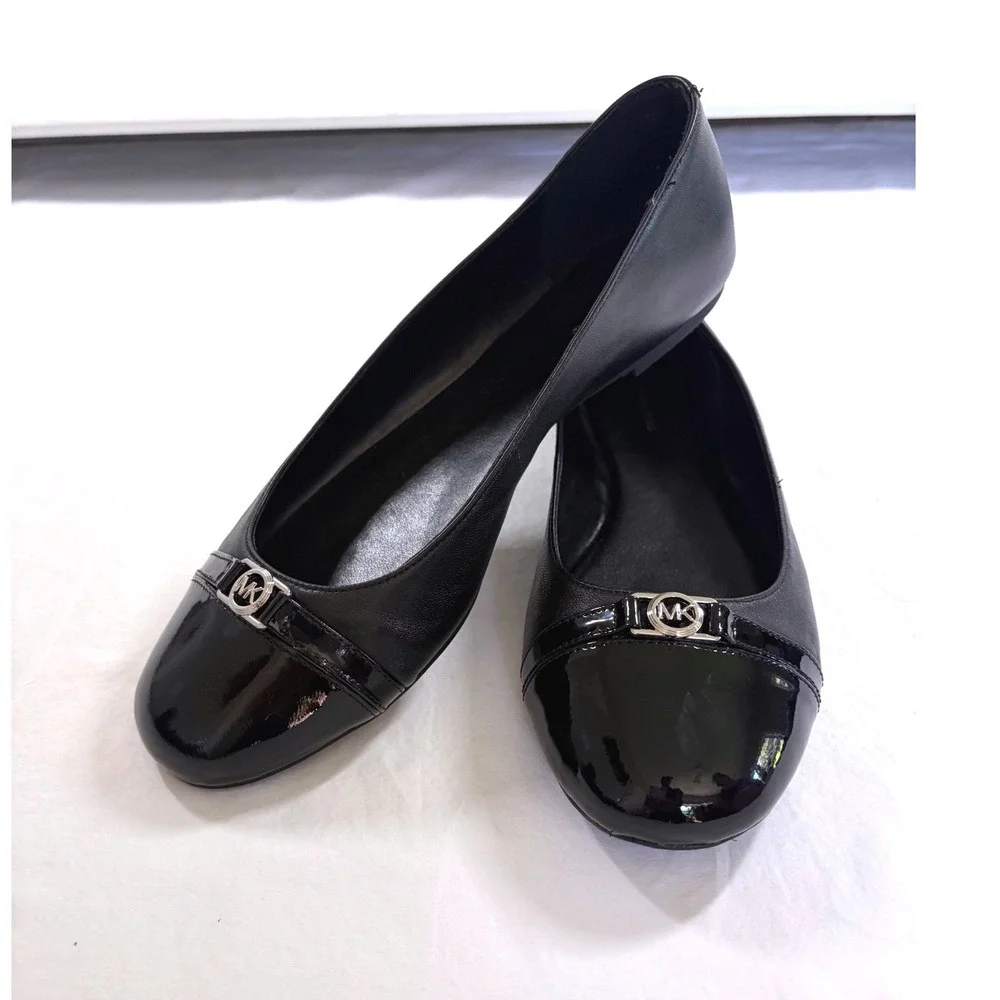 Michael Kors Mandy Black Leather Cap Toe Ballet Flats Silver MK Logo Shoes 10.5